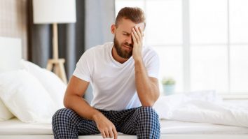 Câte ore dormi pe noapte? Psiholog: „Lipsa somnului poate crește nivelul de stres, nervozitate sau psihoze”