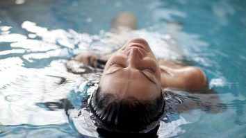 Hidroterapia este noul trend în materie de beauty și sănătate. Medic dermatolog: „Terapia cu gheață are multiple beneficii pentru ten, cum ar fi un efect anti-inflamator”