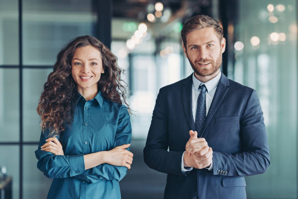 Femeile câștigă mai mulți bani decât bărbații. Care este media salarială în România?