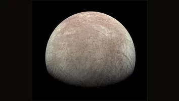 STUDIU. Luna lui Jupiter, Europa, produce suficient oxigen pentru a menține 1 milion de oameni respirând timp de o zi