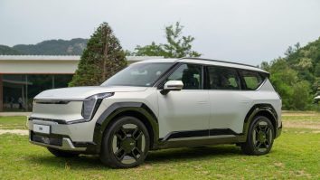 Kia EV9 a fost desemnată cea mai bună mașină în 2024, cu 480 de kilometri autonomie. Ce caracteristici are