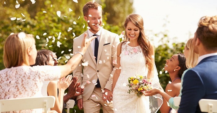 Covid-19 a schimbat relația de cuplu. Psihoterapeut: „Mulți au fost amenințați de moarte, iar asta le-a adus anumite frici”