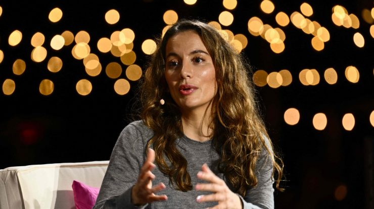 Mira Murati, CTO OpenAI, discută despre limitările programului Sora. Ce vor putea utilizatorii să facă atunci când produsul va fi disponibil tuturor?