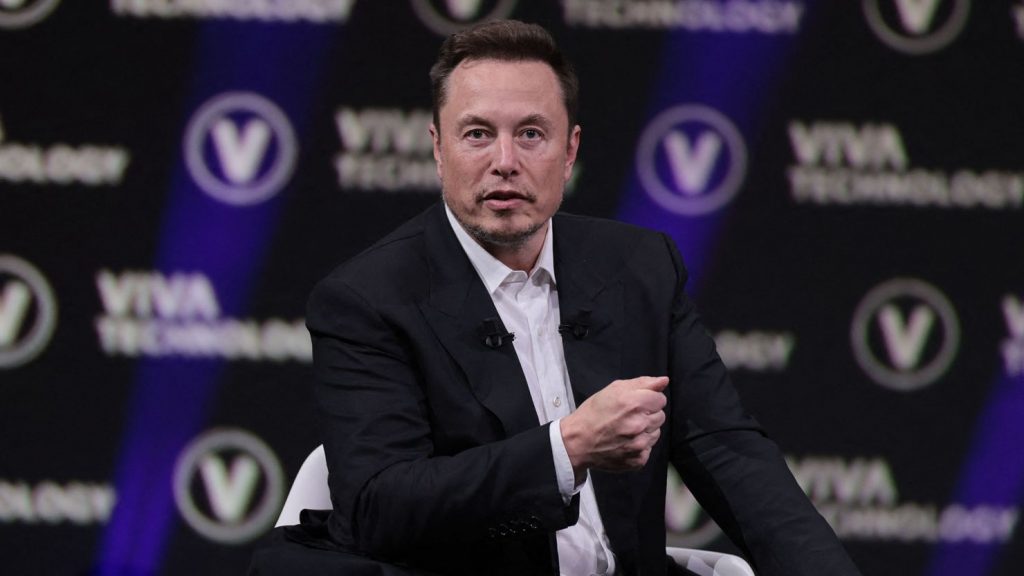 Elon Musk dă în judecată OpenAI și pe Sam Altman: „Nu mai lucrează în beneficiul umanității”
