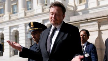 Salariul lui Musk crește, instanța îl contestă. Tesla îl acuză pe Elon Musk că a câștigat 56 de miliarde de dolari datorită votului acționarilor