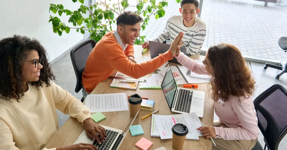 Gen Z are prea multe pretenții de la pentru locul de muncă. Trainer educațional: „Au avut un program aglomerat de dimineață până seara și nu este de mirare că au obosit”