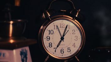 Când trece România la ora de vară? Vom dormi mai puţin cu o oră