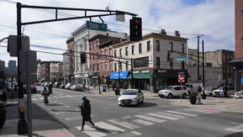 Orașul care a limitat parcările pe stradă și nu a mai avut niciun deces în trafic de 7 ani. Cum au impus autoritățile siguranța rutieră