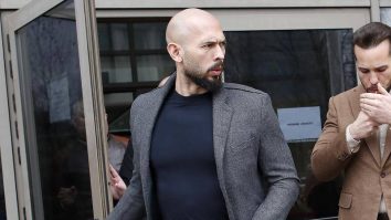 Frații Tate au fost reținuți din nou, pentru infracțiuni sexuale în Marea Britanie. Două mandate europene de arestare au fost emise pe numele lor