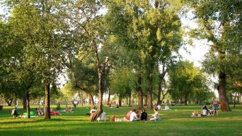 Cum va fi vremea în weekend? Maximele ajung până la 17 grade Celsius