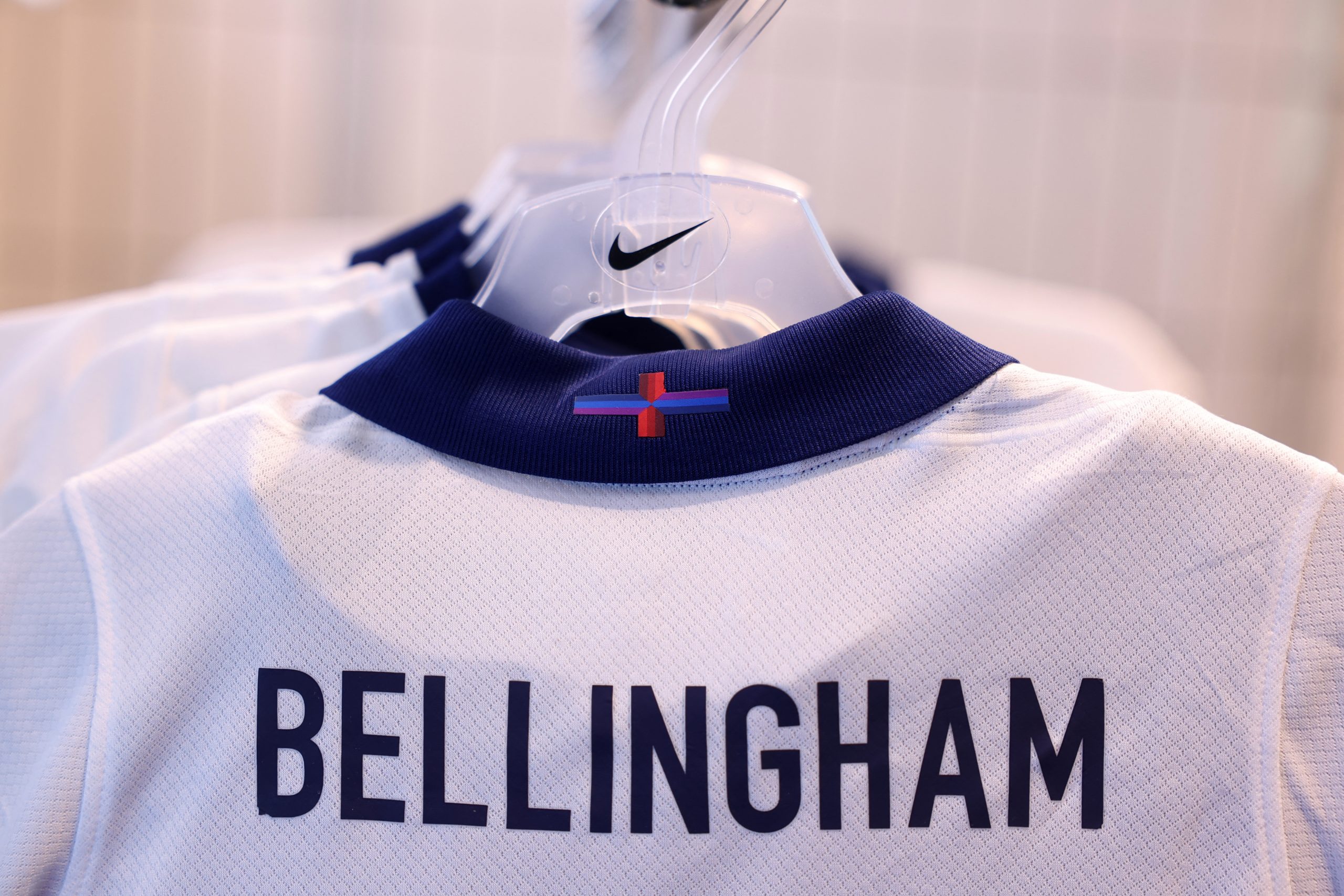 Britanicii sunt supărăți din cauza noului echipament al echipei naționale. Ce schimbări semnificative a făcut Nike