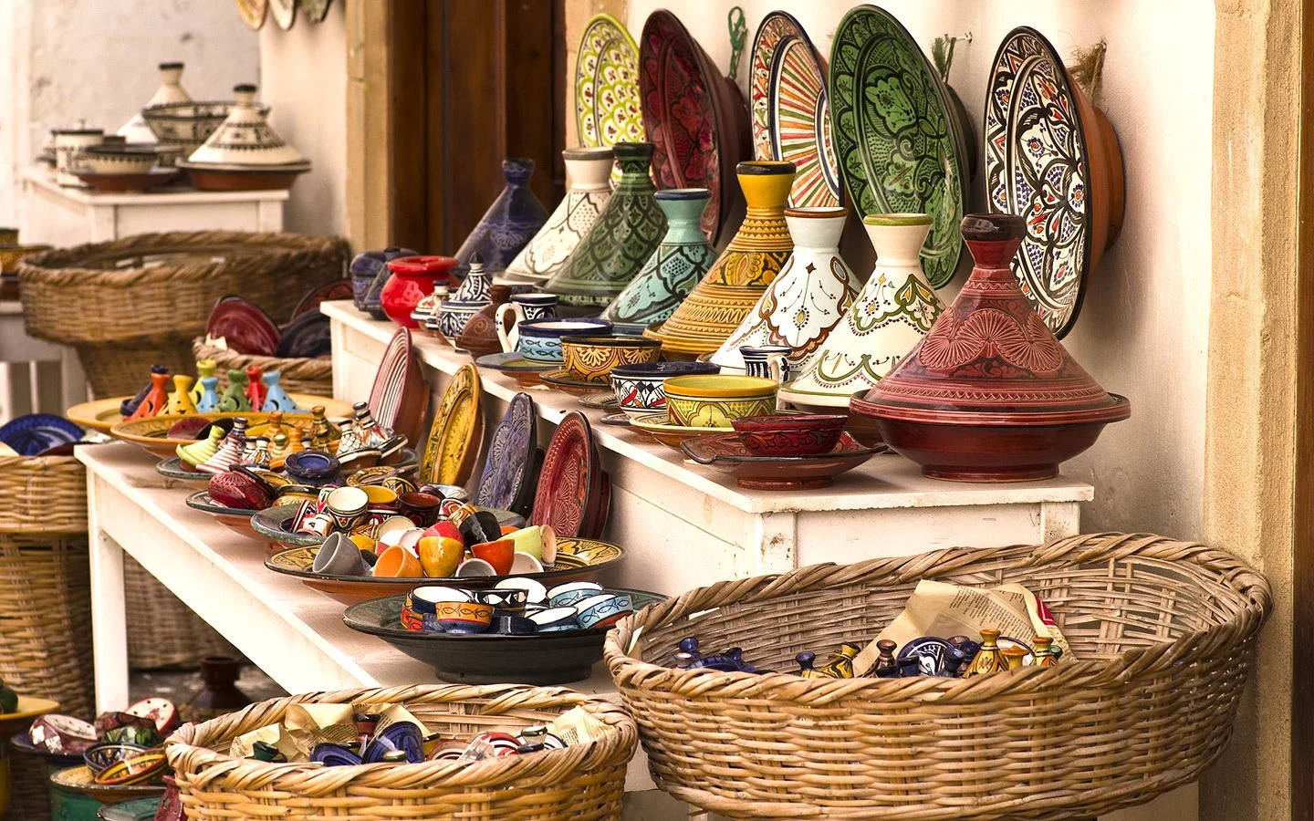 Bazarul de Primăvară te așteaptă în Piața Victoriei. Expozant: „Există foarte multe lucruri, începând de la lumânări parfumate, obiecte din ceramică, bijuterii și altele”