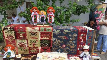 Târgul „100 de tradiții românești” are loc la Muzeul Țăranului Român. Ce produse autentice găsești expuse