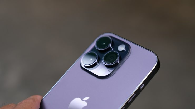 Apple are mari probleme în China. Vânzările de iPhone-uri au scăzut cu 24%
