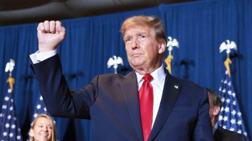 Trump vorbește după decizia Curții Supreme și îi spune lui Biden să „lupte singur”