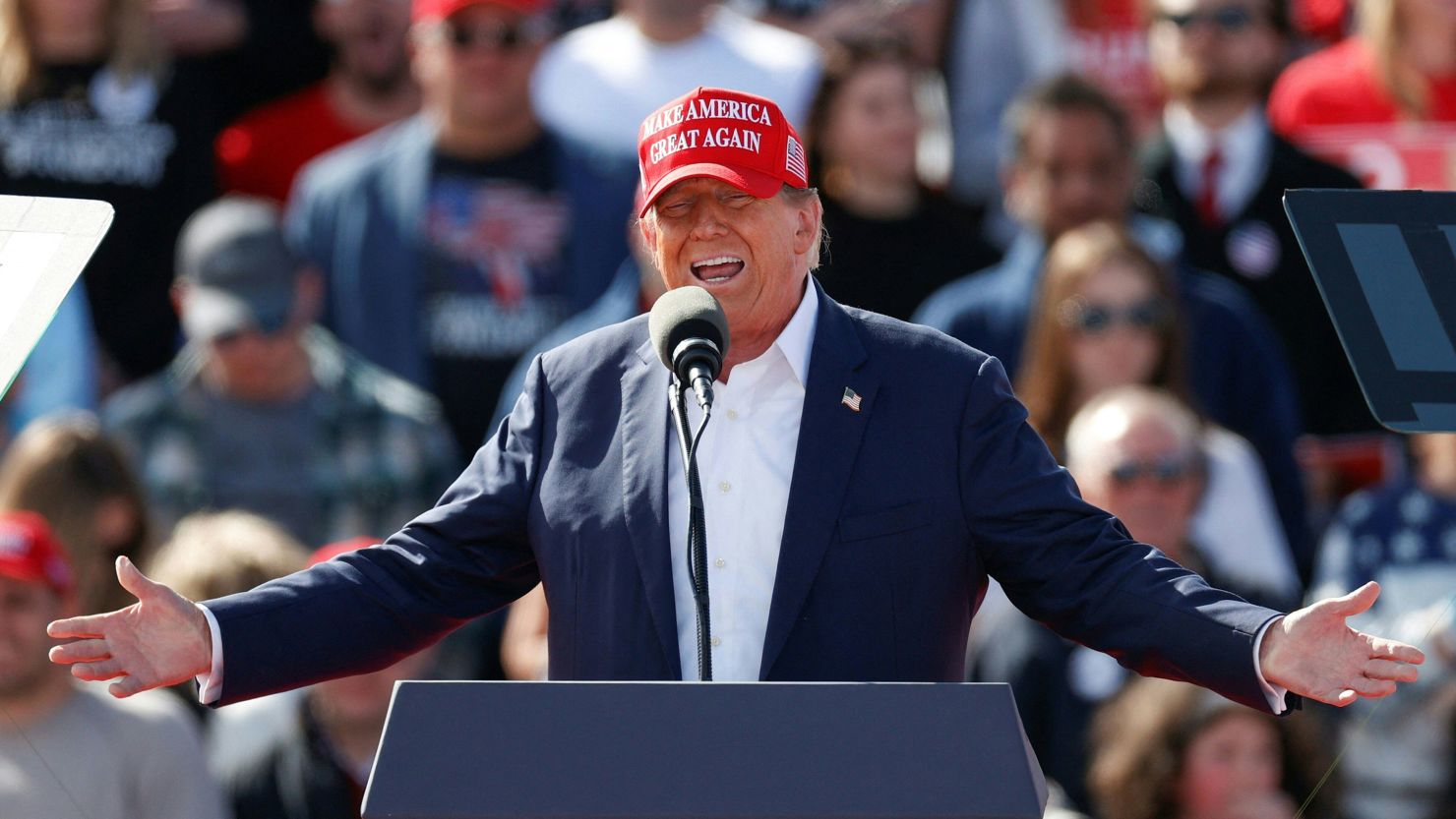 VIDEO. Momente dificile pentru Donald Trump. Ce probleme a avut în timpul discursului din Ohio
