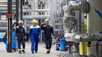 Industria României este în scădere. Răzvan Botea: „Noi suntem dependenți de Germania”