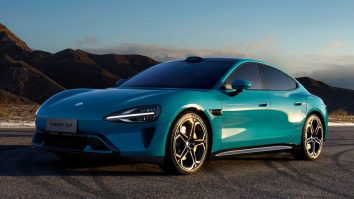 Xiaomi lansează primul său vehicul electric și  începe să primească comenzi. Prețul ajunge la 69,186 de dolari