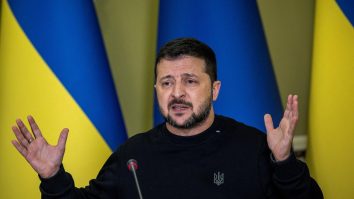 Zelenski îi răspunde Papei Francisc, care l-a încurajat să scoată steagul alb: „Biserica este în prima linie a frontului, nu la 2.500 de km distanță”