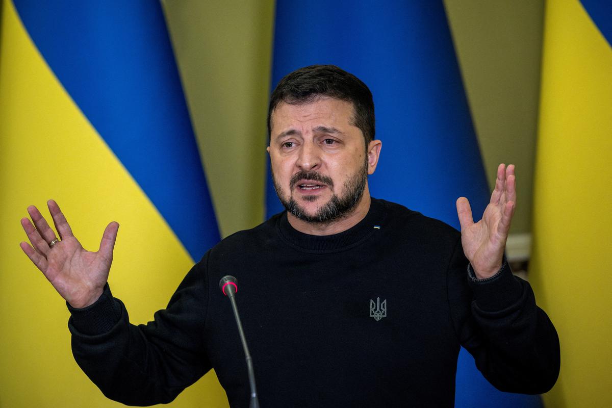 Zelenski îi răspunde Papei Francisc, care l-a încurajat să scoată steagul alb: „Biserica este în prima linie a frontului, nu la 2.500 de km distanță”