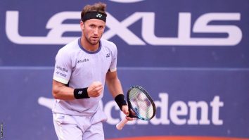VIDEO. Casper Ruud l-a învins pe Stefanos Tsitipas la finala Barcelona Open 2024, după înfrângerea de la Monte-Carlo