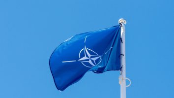 NATO aniversează 75 de ani de la înfiinţare. Războiul Rusia-Ucraina continuă