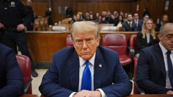 Un fost ziarist urmează să-și reia mărturia în procesul penal istoric împotriva lui Donald Trump