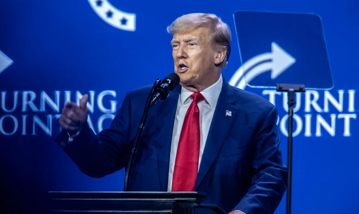 Donald Trump este susținut de Gen Z. Cum arată sondajele înaintea alegerilor