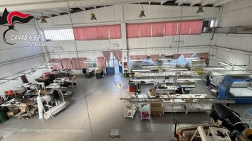 Compania Giorgio Armani Operations a fost acuzată de exploatarea forței de muncă