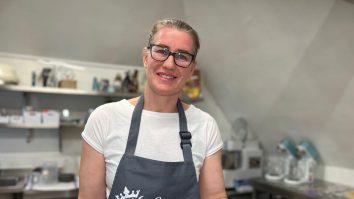 Românii din diaspora se pregătesc de Paște. BBC scrie despre cozonacii românești