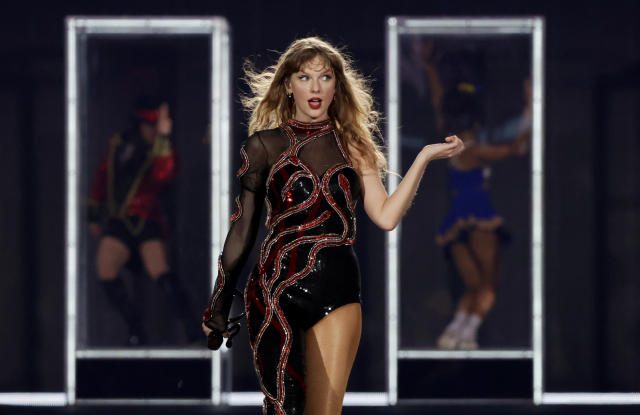 Taylor Swift vinde 2,61 milioane de unități ale „The Tortured Poets Department”.  Ce record a doborât noul album