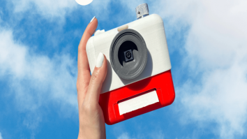 „Poetry Camera” transformă realitatea în versuri. Cum funcționează noul dispozitiv A.I.