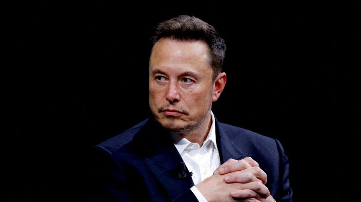 Elon Musk avertizează: „O Inteligență Artificială supraomenească, mai inteligentă decât oricine de pe Pământ, ar putea exista anul viitor”