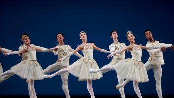 Astăzi sărbătorești Ziua Internațională a Dansului. Coregraf: „Am învățat foarte multe prin dans; de la interacțiunea cu oamenii până la disciplină”