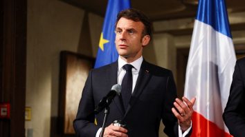 Macron le-a cerut lui Biden și Scholz să nu excludă trimiterea de trupe în Ucraina. Cât de pregătită e Armata franceză?