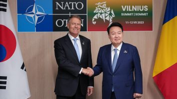 Klaus Iohannis a fost primit de omologul său sud-coreean, Yoon Suk-yeol. Declarațiile președintelui la Seul