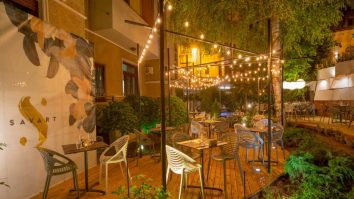 Unde mănânci azi? La Savart poți servi un lava cake în casa copiilor Ceaușescu