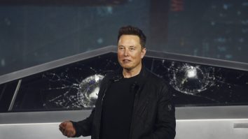 Tesla face presiuni pentru un nou acord salarial pentru Elon Musk. Compania vrea să dețină cea mai mare înțelegere din istoria corporațiilor americane