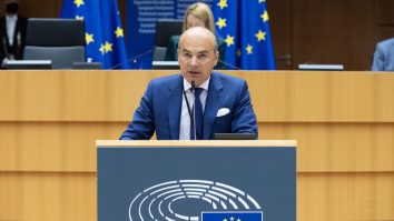 Sunt europarlametari, dar doar cu numele. Cine sunt românii care au lipsit la voturile din Parlamentul European