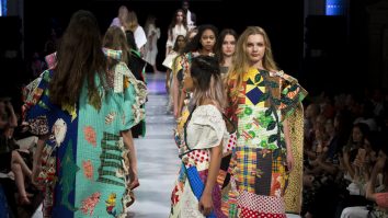 La concursul EcoFashion Show se poartă sustenabilitatea. Organizator: „Elevii conștientizează că e momentul să avem grijă de planeta noastră”