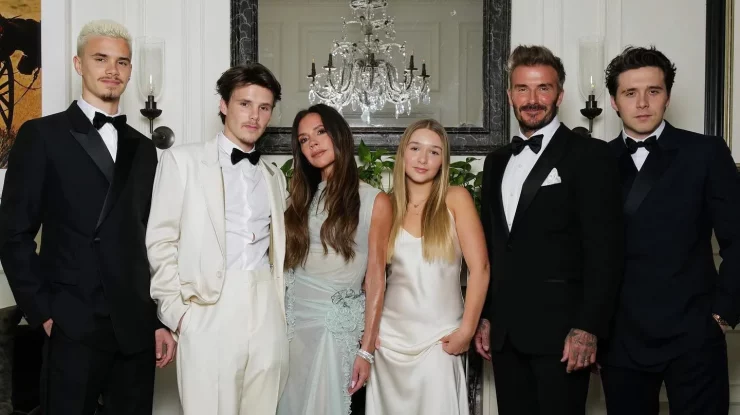 FOTO. Ce vedete și-au făcut apariția la petrecerea Victoriei Beckham. Designer-ul a împlinit 50 de ani