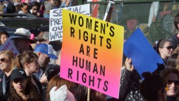 Gen Z nu crede în egalitatea de gen. Psiholog: „În cazurile în care prin educație, prin tendințele sociale, nu credem în aceasta, se observă o creștere a violenței domestice”