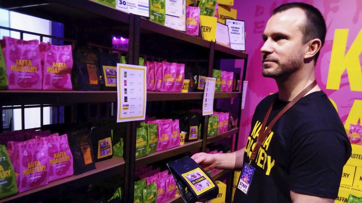 Un prăjitor de cafea din Helsinki anunță un amestec de cafea realizat cu ajutorul A.I. Ce teste a făcut tehnologia