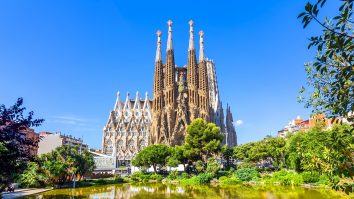 Barcelona își mărește din nou taxele în 2024 pentru a combate turismul excesiv. La ce preț va ajunge