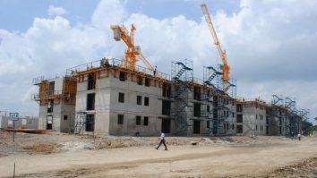 În București, dezvoltatorii imobiliari ridică locuințe noi, dar nu au în vedere și crearea școlilor. Cum poate fi rezolvată problema