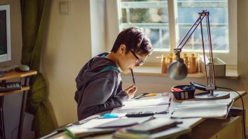 Un studiu arată că temele la matematică pot face rău copiilor. Ce au descoperit cercetătorii