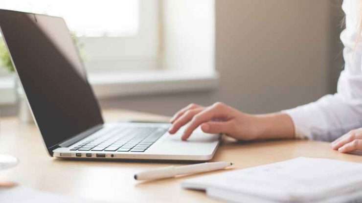 Studiu. Un sfert dintre bugetari consideră că au competenţe digitale avansate