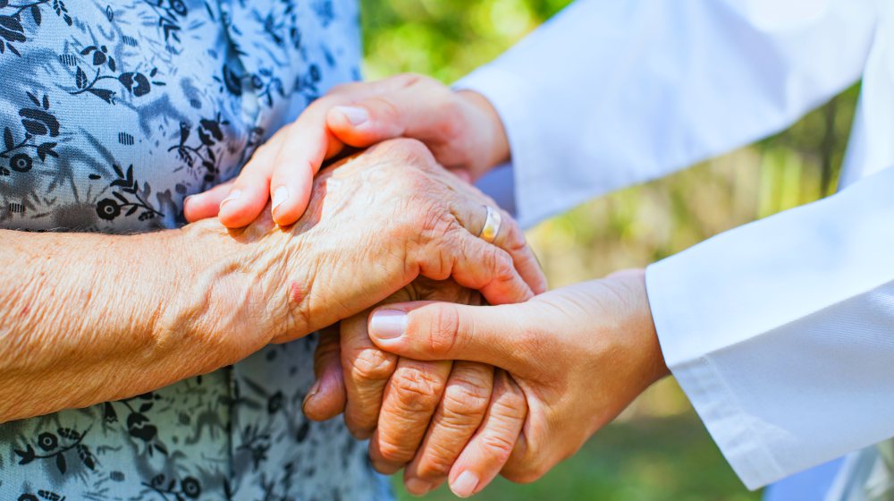 Inteligența Artificială revoluționează tratamentele pentru Parkinson. Ce progrese au făcut cercetătorii cu ajutorul A.I.