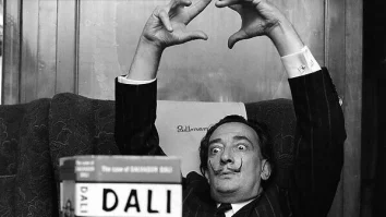 Vrei să vorbești cu Salvador Dalí? Muzeul din Florida îți pune la dispoziție „telefonul homar”. Versiunea digitală a artistului răspunde la 400-500 întrebări zilnic