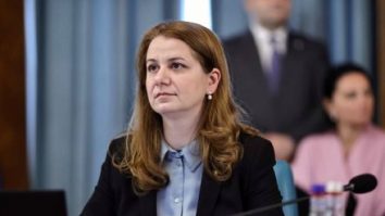 Deca vrea 2 profesori care să corecteze digital la Evaluarea Națională. Doru Grădinaru: „Unele lucrări au avut diferențe foarte mari de punctaje la un corector la altul”